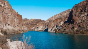 Imagem do Cañon del Atuel em Mendoza no mês de março.