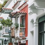 Casas coloridas da Ciudad Vieja, a região mais comoda para se hospedar em Cartagena.